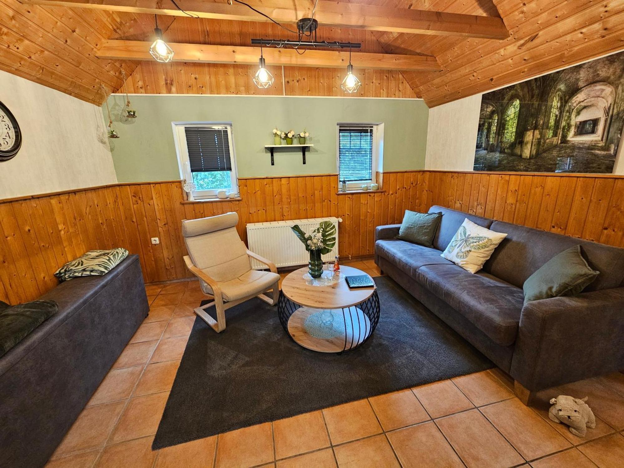 Uplengen Kleines Ferienhaus Luettje Backhuus 35516 מראה חיצוני תמונה