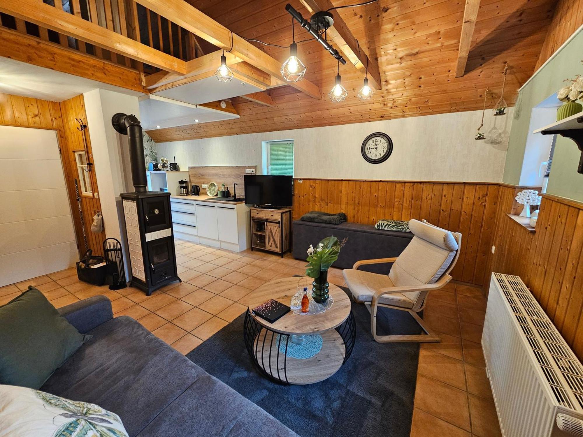 Uplengen Kleines Ferienhaus Luettje Backhuus 35516 מראה חיצוני תמונה